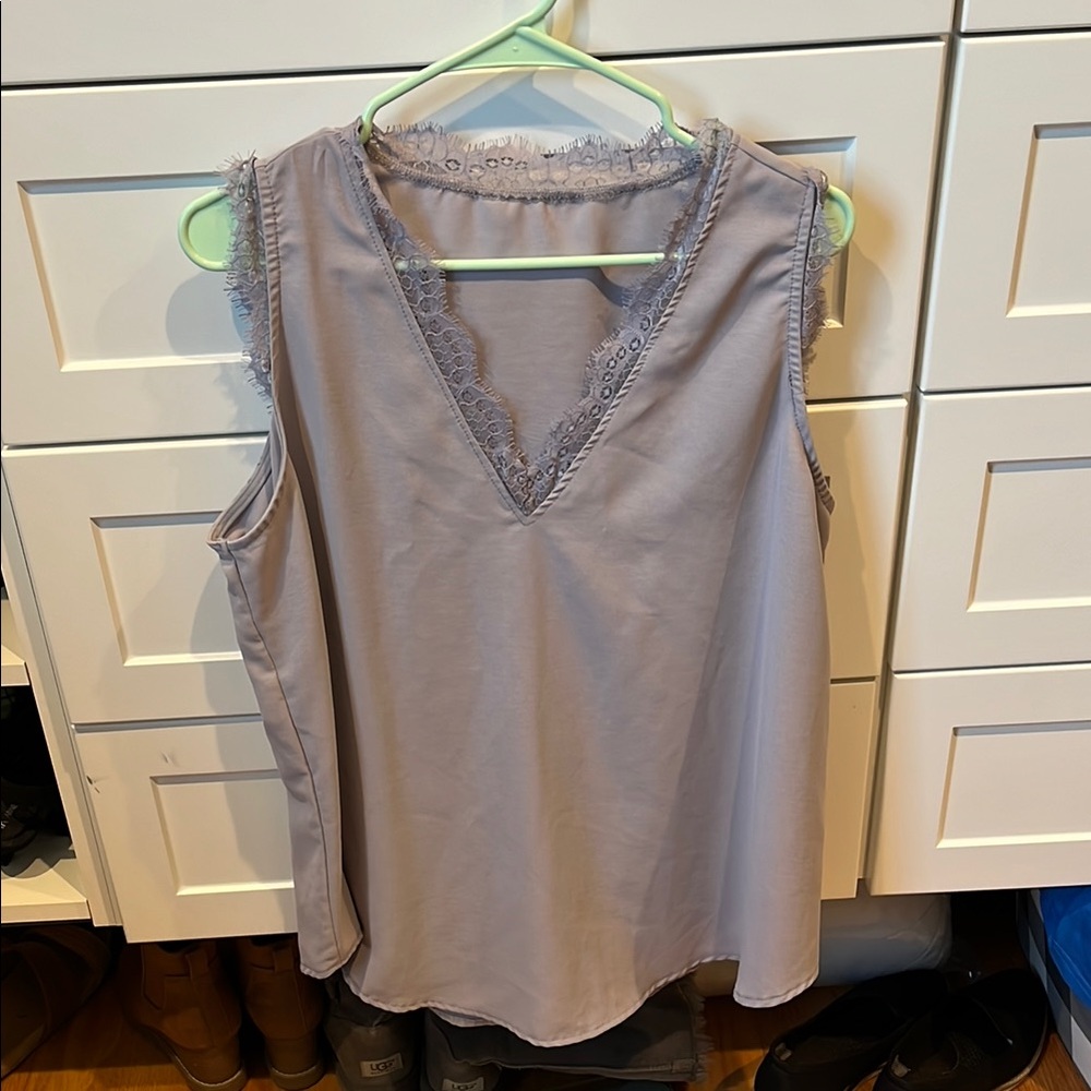 Lace Trim Sleeveless Top in Lavender